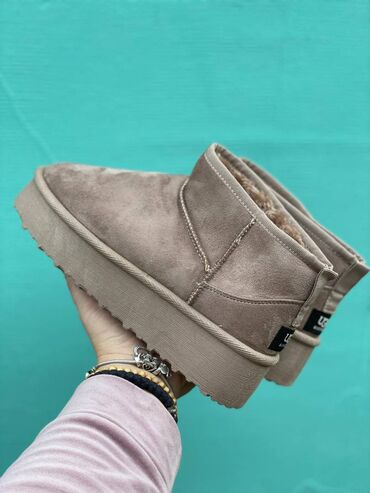 Čizme: Čizme — 10