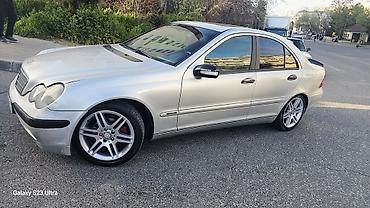 mersedes c 230: Mercedes-Benz C-Class: 2.6 l | 2001 il Sedan — 2