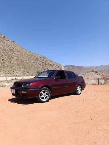 машины на разбор: Volkswagen Vento: 1993 г., 1.8 л, Механика, Бензин, Седан