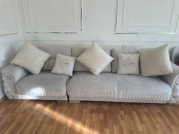 duz divan: Duz divan satılır 
Qiymət 300 azn
Ünvan Xırdalan 
Nika3188 — 1