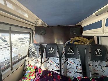 делаю справки: Mercedes-Benz Спринтер: 2002 г., Фургон — 1
