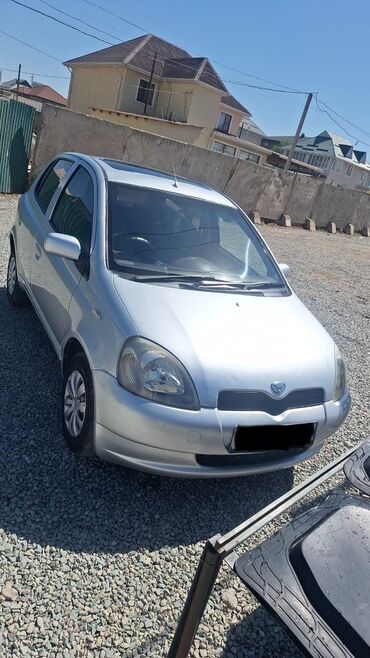 срочно продается машина: Toyota Vitz: 2001 г., 1 л, Автомат, Бензин