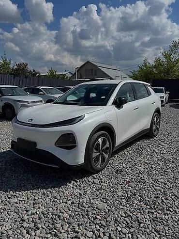 byd e1: Changan Qiyuan Q05: 2025 г., Электромобиль — 1