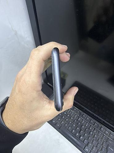 iphone 11 arxaliq: IPhone 11, Qara, Face ID — 3