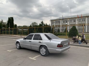 Mercedes-Benz: Mercedes-Benz W124: 1995 г., 2.8 л, Механика, Бензин, Седан