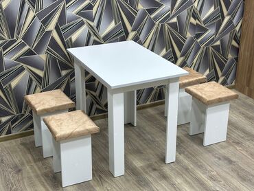 Masa və oturacaq dəstləri: 4 stul — 4