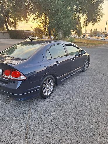 маленький машинка: Honda Civic: 2009 г., 1.3 л, Автомат, Гибрид, Седан — 4