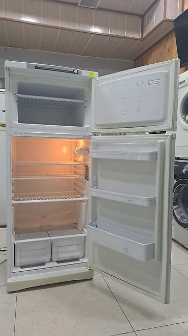 təzə soyuducular: Indesit iki kameralı soyuducu - Üst hissədə dondurucu bölmə, əl — 4