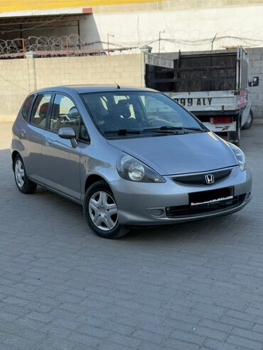 Honda: Honda Jazz: 2008 г., 1.5 л, Механика, Бензин, Седан