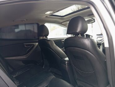 Hyundai: Hyundai Elantra: 1.8 l | 2012 il Sedan — 8