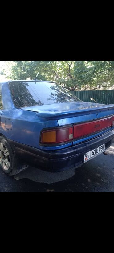 женил жук ташуучу унаа: Mazda 323: 1990 г., 1.6 л, Механика, Бензин, Бус