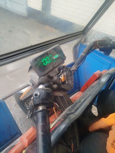 двух мостовой тягач: Жеңил жүк ташуучу унаа, Стандарт