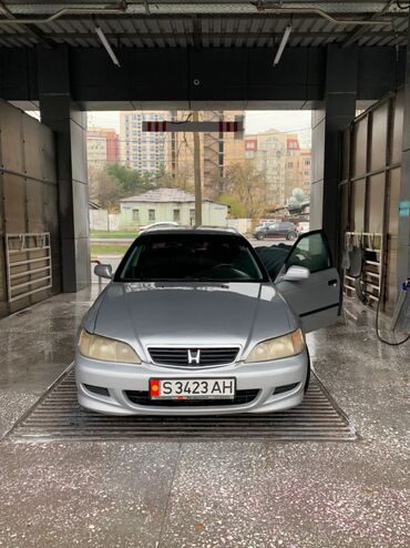 вито 2 8: Honda Accord: 2002 г., 1.8 л, Механика, Бензин, Седан