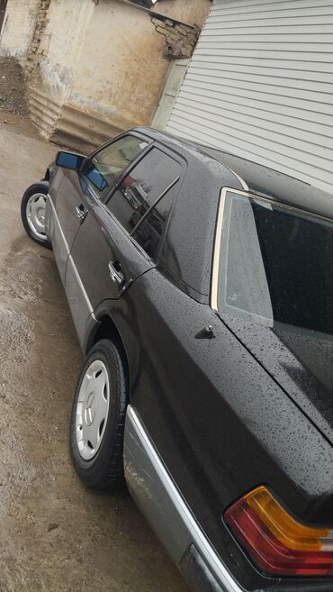 Mercedes-Benz: Mercedes-Benz W124: 1990 г., 2.3 л, Механика, Бензин, Седан — 4