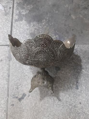 dini tort sekilleri: Metal dekorativ qab – ayaqlı, oymalı naxışlı - Material: metal ərinti — 1