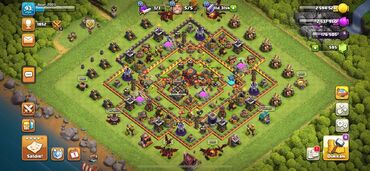 Digər oyun və konsollar: Clash of Clans oyununda kənd. Müdafiə qurğuları, resurs yığıcılar və
