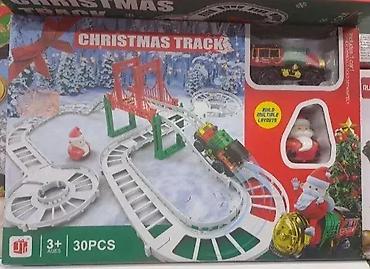 hugo papuce: Magični novogodišnji vozić sa mostom i Deda Mrazom 🎅🚂 Ovaj magični — 1