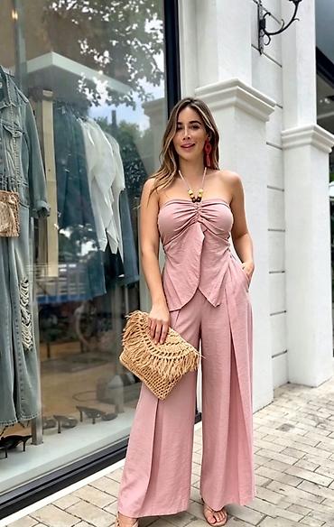 poslala: Ženski set – top bez bretela i široke pantalone
2999 din
S M L — 1