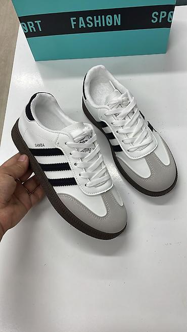 сумки новые: Кроссовки в стиле Adidas Samba - Классический силуэт с низким — 4