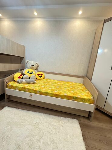 Продажа квартир: 3 комнаты, 66 м², 104 серия, 1 этаж, Евроремонт