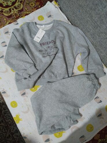 свитер оверсайз: Продаю новый детский свитшот оверсайз, качество шикарное, привозной