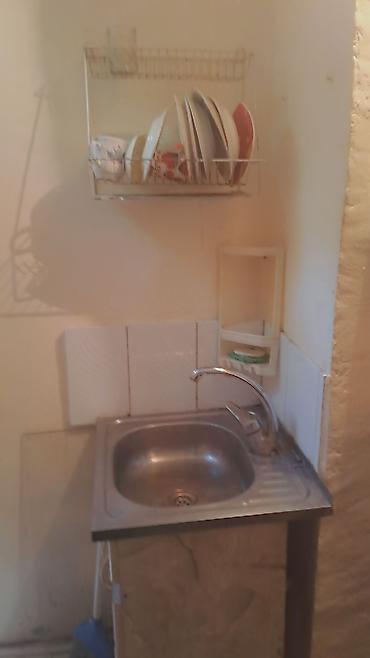 1 otaqli bina evi: Kirayə üçün kiçik 1 otaqlı yaşayış sahəsi - Plan: 1 otaq + kiçik — 2