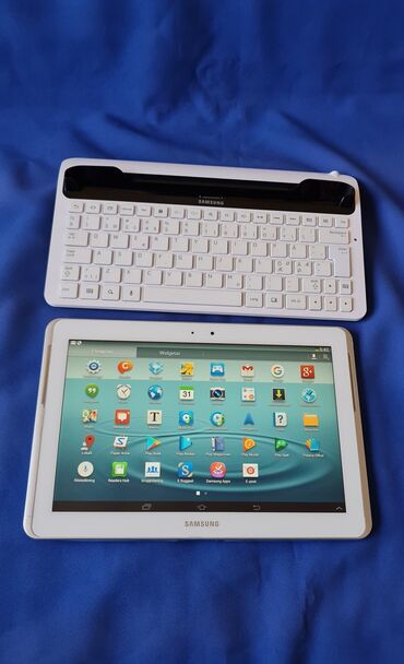 Tableti: 2 tanleta od 10 inca ko novi sa orginalnim fabrickim tastaturama. sve — 7