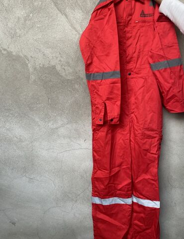 Kombinezonlar: Qırmızı rəngli iş geyimi dəsti – kombinezon və qışlıq iş gödəkçəsi - — 3