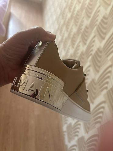 Женская обувь: Balmain Paris qadın krossovkası - Rəng: bej - Material: yumşaq üst — 1