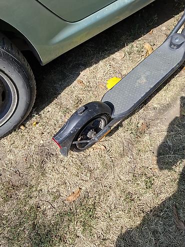 Trotineti, skejtbordovi i hoverbordovi: Električni trotinet Ninebot - Brend/model: Ninebot električni — 2