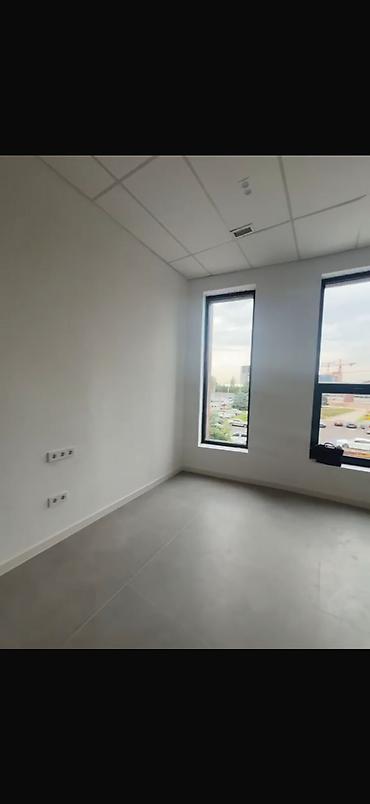 red centr: Бутик, 87 м², С ремонтом, Без оборудования — 3