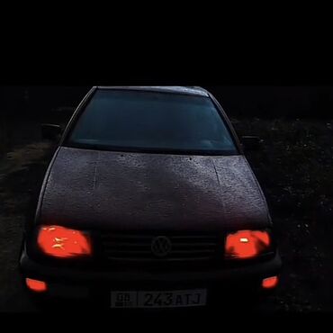 Volkswagen: Volkswagen Vento: 1992 г., 1.8 л, Механика, Бензин, Седан — 6