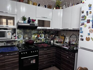 рассрочка мебель: Кухонный гарнитур, Б/у, цвет - Белый, ДСП, Самовывоз