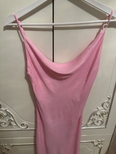 pink dress parfum: Gündəlik don, Midi, Bershka, S (EU 36)