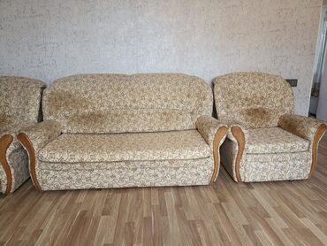 Divan və kreslo dəstləri: Klassik divan, Divan — 9