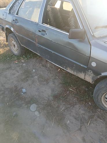sprinter 2003: Audi 80: 1980 г., 1.8 л, Механика, Бензин, Седан — 3