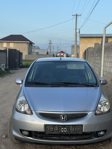 Honda: Honda Jazz: 2002 г., 1.3 л, Механика, Бензин, Седан