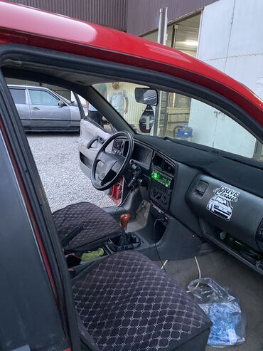 бампер лексус ес: Volkswagen Passat: 1988 г., 1.8 л, Механика, Бензин, Универсал