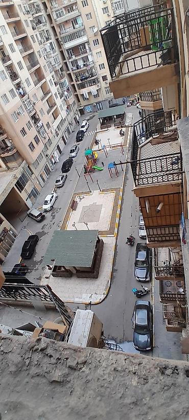 Mənzillər: Yeni yasamal Əsəd Əhmədov küçəsi üzrə yerləşən 22 mərtəbəli binanın 8 — 6