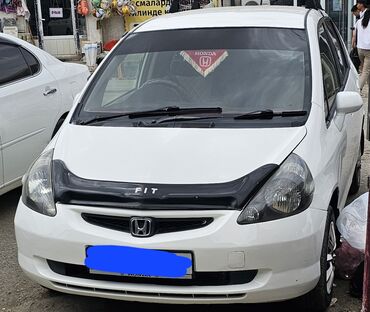 ижара машина: Honda Fit: 2003 г., 1.3 л, Вариатор, Бензин, Хетчбек