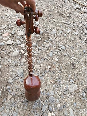 audio sistem: Xalq çalğı aləti – kamança tipli simli alət - Korpus: İki hissəli — 2