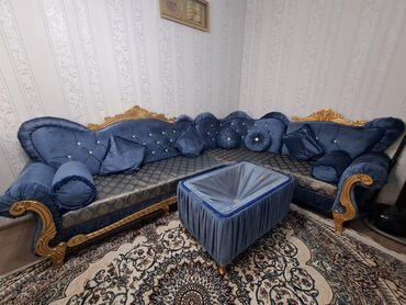 Soyuducular: Uqlavoy divan. 700azn. pufikle bir yerde. yaxsi veziyyetde. sade