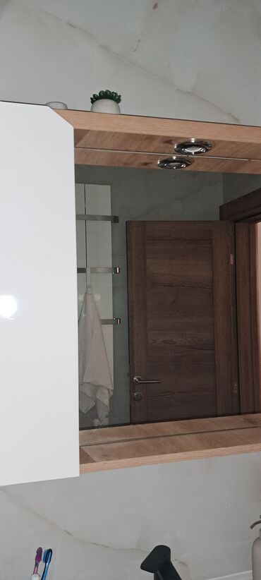 Kreveti: Ugradni TV panel sa dekorativnim lamelama + tapacirani francuski ležaj — 14