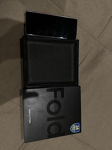 Техника жана электроника: Samsung Galaxy Z Fold 4, Колдонулган, түсү - Күмүш, eSIM — 1