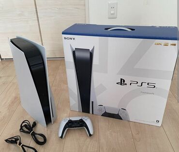 куплю сони плейстейшен 4 бу: PS5 Фат модель комплект полный, все необходимые провода и 2 шт