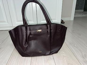 барсетка кожаные: 👜 Новая вместительная сумка — 1000сом Продаю абсолютно новую сумку — 1
