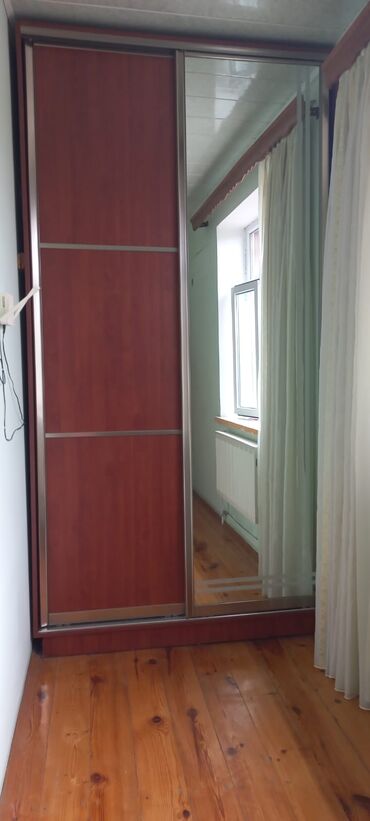 Çarpayılar: Dolab 100azn. Unvan bine Nigaz