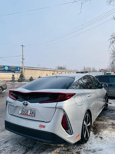 на электромобиль: Toyota Prius: 2019 г., 1.8 л, Вариатор, Электромобиль, Седан — 5