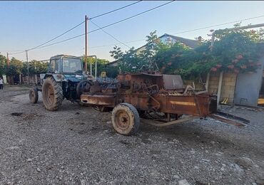 traktor satlir: Salam Presbağlayanla Traktor satilir 80 tek tek satilmir işlek