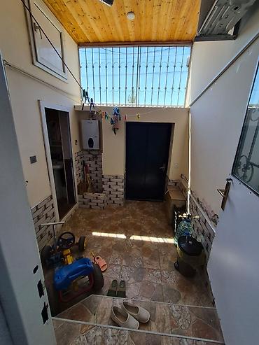 heyet evi dizayn: 1 otaqlı, 30000 kv. m, Orta təmir — 2